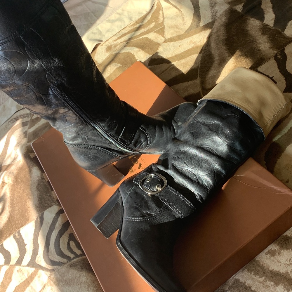 COACH 
CHARITY EMBOSSD CALF
0354
BLACK
Made in Italy 8B
Coach 1941 - Picture 4 of 16